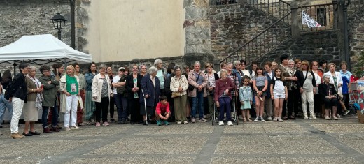 Emakume artzai baserritarrak.jpeg